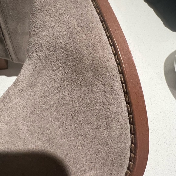 Nine West beige suede boots size 9 - Picture 7 of 10